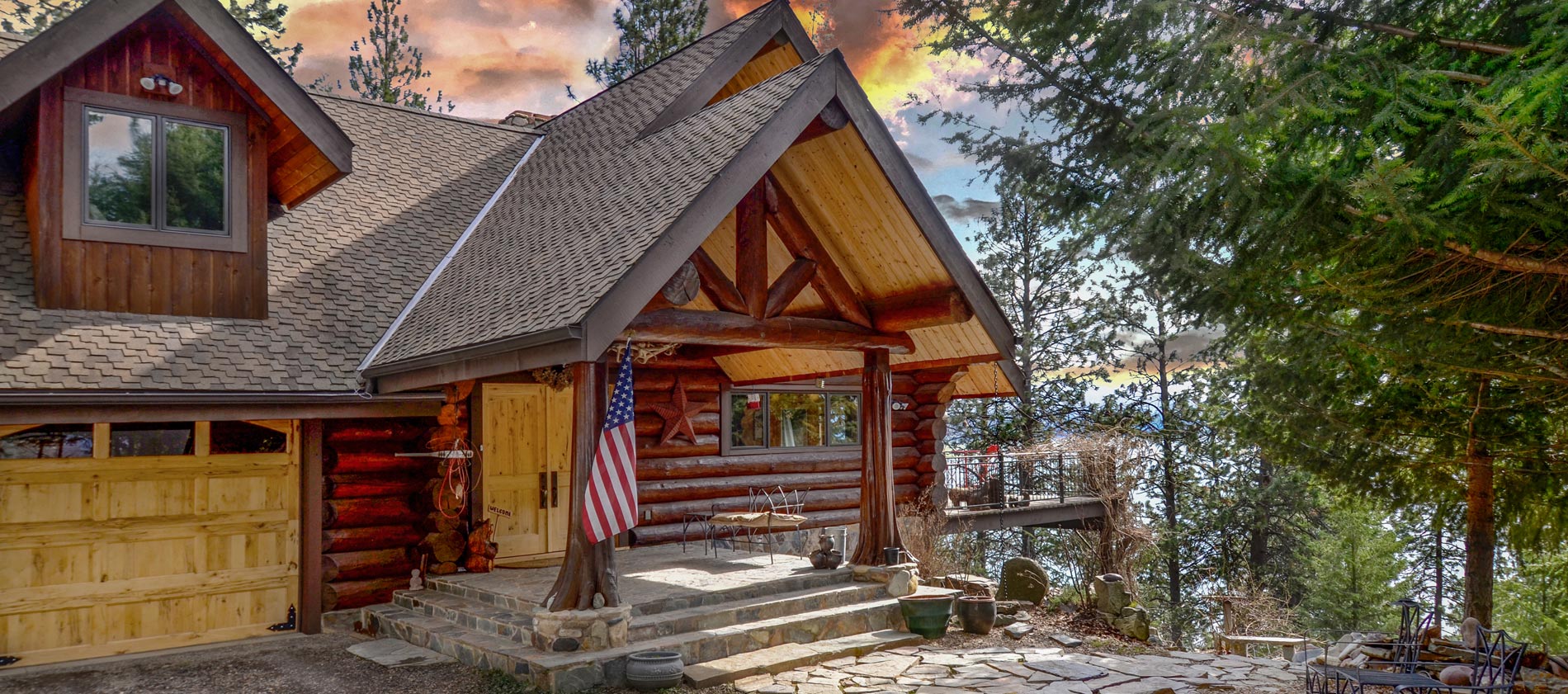 Luxury Caribou Creek Log Home with views of Lake Pend Oreille