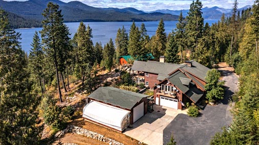 PRIVATE N Idaho waterfront retreat on 2.08 acres w/over 200+FF of deep water on the Pend Oreille River