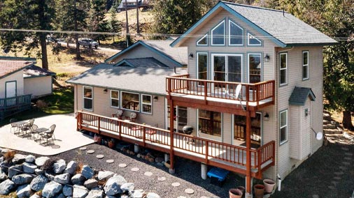 Remodeled Beauty with Sweeping Lake Pend Oreille Views – Garfield Bay Gem